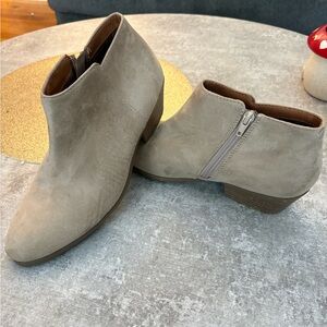 Women's Tan Ankle Boots